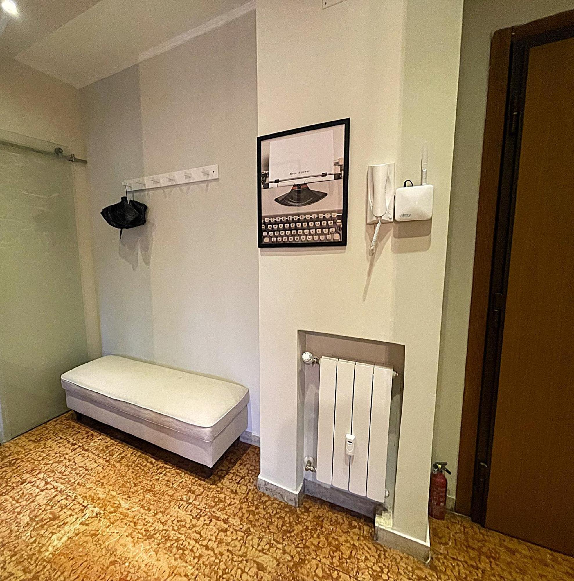 La Casa Libre Metro A Colli Albani 350 M Apartment Rom